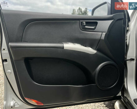 Серый Киа Sportage, объемом двигателя 0 л и пробегом 188 тыс. км за 9000 $, фото 10 на Automoto.ua