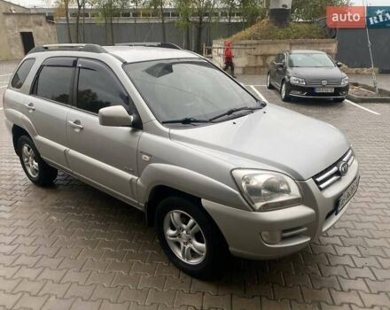 Серый Киа Sportage, объемом двигателя 2 л и пробегом 212 тыс. км за 8350 $, фото 6 на Automoto.ua