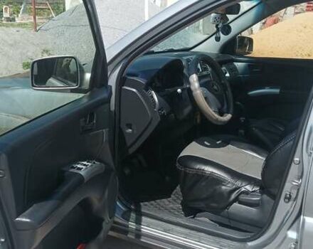 Серый Киа Sportage, объемом двигателя 2 л и пробегом 320 тыс. км за 6500 $, фото 3 на Automoto.ua