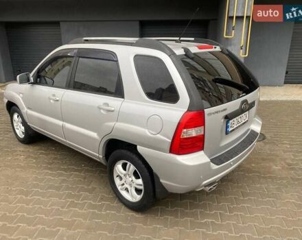Серый Киа Sportage, объемом двигателя 2 л и пробегом 212 тыс. км за 8350 $, фото 5 на Automoto.ua