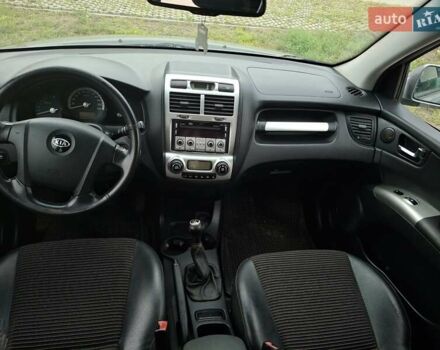 Серый Киа Sportage, объемом двигателя 2 л и пробегом 295 тыс. км за 8500 $, фото 26 на Automoto.ua