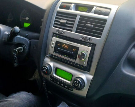 Сірий Кіа Sportage, об'ємом двигуна 2 л та пробігом 186 тис. км за 8000 $, фото 3 на Automoto.ua