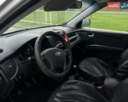Серый Киа Sportage, объемом двигателя 1.99 л и пробегом 230 тыс. км за 8000 $, фото 16 на Automoto.ua