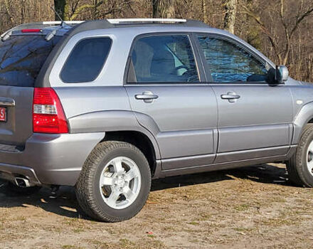 Сірий Кіа Sportage, об'ємом двигуна 2 л та пробігом 199 тис. км за 8690 $, фото 3 на Automoto.ua