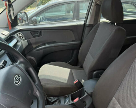 Серый Киа Sportage, объемом двигателя 1.98 л и пробегом 269 тыс. км за 8000 $, фото 11 на Automoto.ua