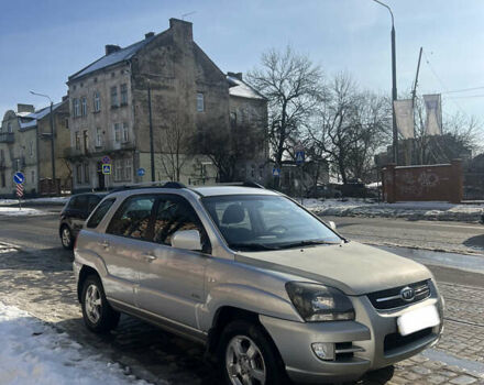 Сірий Кіа Sportage, об'ємом двигуна 1.98 л та пробігом 310 тис. км за 7500 $, фото 4 на Automoto.ua