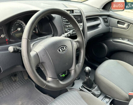 Серый Киа Sportage, объемом двигателя 2 л и пробегом 167 тыс. км за 7600 $, фото 16 на Automoto.ua