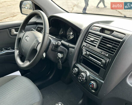 Серый Киа Sportage, объемом двигателя 2 л и пробегом 167 тыс. км за 7600 $, фото 21 на Automoto.ua