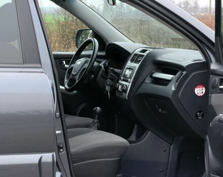 Серый Киа Sportage, объемом двигателя 2 л и пробегом 228 тыс. км за 8600 $, фото 14 на Automoto.ua