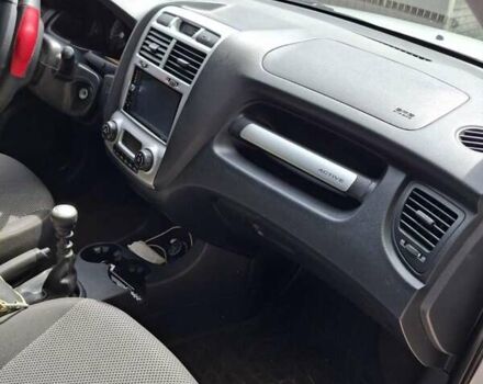 Сірий Кіа Sportage, об'ємом двигуна 2 л та пробігом 160 тис. км за 7500 $, фото 12 на Automoto.ua