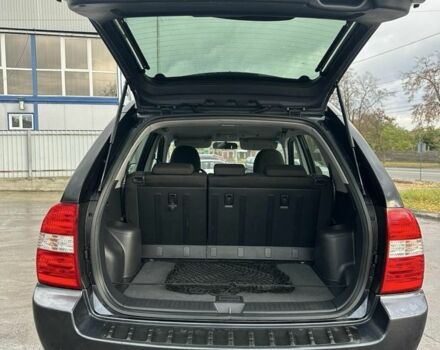 Сірий Кіа Sportage, об'ємом двигуна 2 л та пробігом 239 тис. км за 7950 $, фото 13 на Automoto.ua