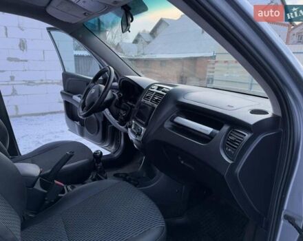 Серый Киа Sportage, объемом двигателя 2 л и пробегом 235 тыс. км за 6999 $, фото 17 на Automoto.ua