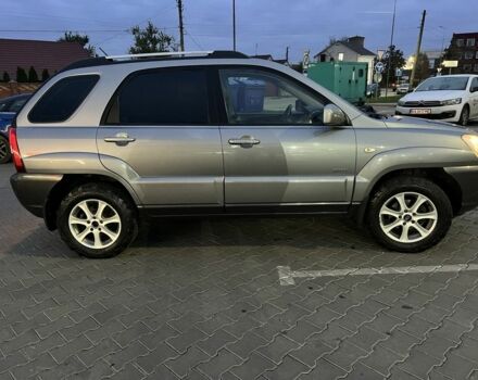 Киа Sportage 2008 в Василькове на Automoto.ua Серый Киа Sportage, объемом двигателя 2 л и пробегом 215 тыс. км за 3500 $, фото 2 на Automoto.ua