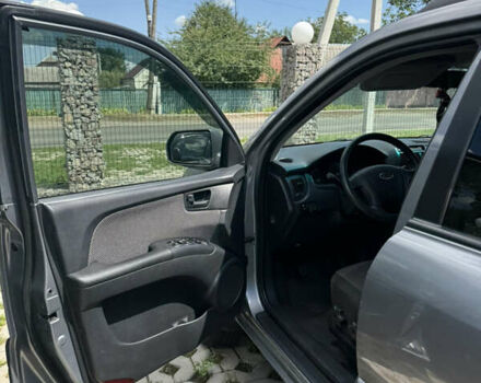 Серый Киа Sportage, объемом двигателя 1.98 л и пробегом 269 тыс. км за 8000 $, фото 5 на Automoto.ua