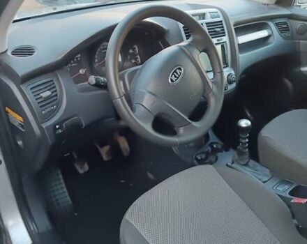 Сірий Кіа Sportage, об'ємом двигуна 1.99 л та пробігом 258 тис. км за 8500 $, фото 5 на Automoto.ua
