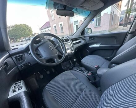 Серый Киа Sportage, объемом двигателя 2 л и пробегом 236 тыс. км за 8200 $, фото 6 на Automoto.ua