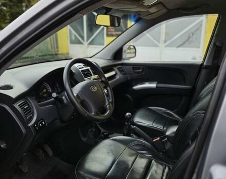 Серый Киа Sportage, объемом двигателя 1.98 л и пробегом 113 тыс. км за 8500 $, фото 2 на Automoto.ua