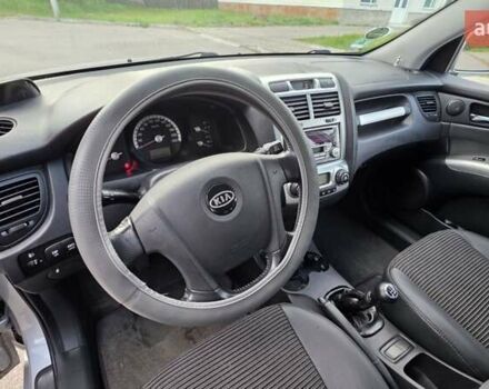 Кіа Sportage 2008 у Шостке на Automoto.ua Сірий Кіа Sportage, об'ємом двигуна 2 л та пробігом 180 тис. км за 8500 $, фото 23 на Automoto.ua
