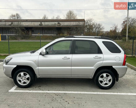 Серый Киа Sportage, объемом двигателя 1.99 л и пробегом 230 тыс. км за 8000 $, фото 6 на Automoto.ua