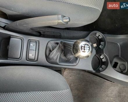 Сірий Кіа Sportage, об'ємом двигуна 2 л та пробігом 192 тис. км за 8450 $, фото 42 на Automoto.ua