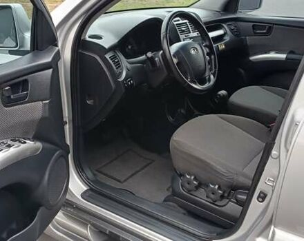 Сірий Кіа Sportage, об'ємом двигуна 1.99 л та пробігом 226 тис. км за 7900 $, фото 6 на Automoto.ua