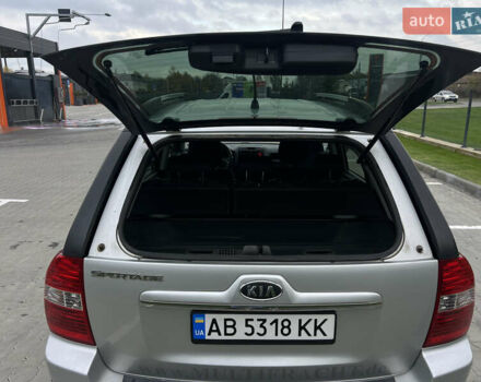 Серый Киа Sportage, объемом двигателя 1.99 л и пробегом 230 тыс. км за 8000 $, фото 23 на Automoto.ua