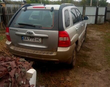 Серый Киа Sportage, объемом двигателя 2 л и пробегом 246 тыс. км за 8000 $, фото 5 на Automoto.ua