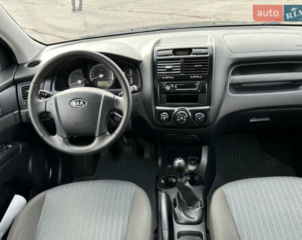 Серый Киа Sportage, объемом двигателя 2 л и пробегом 167 тыс. км за 7600 $, фото 22 на Automoto.ua