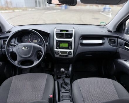 Серый Киа Sportage, объемом двигателя 2 л и пробегом 228 тыс. км за 8600 $, фото 16 на Automoto.ua