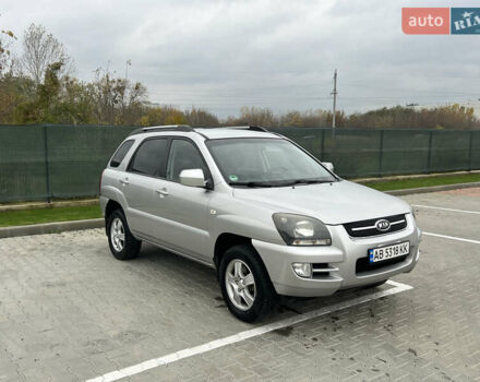 Серый Киа Sportage, объемом двигателя 1.99 л и пробегом 230 тыс. км за 8000 $, фото 4 на Automoto.ua