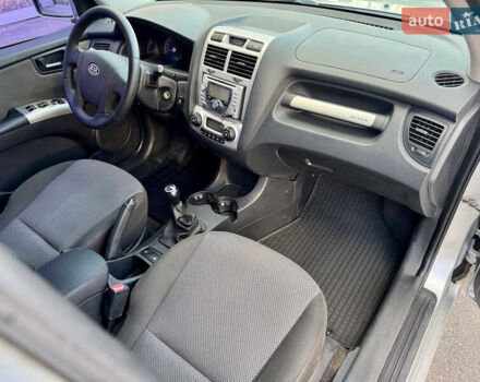 Серый Киа Sportage, объемом двигателя 2 л и пробегом 208 тыс. км за 6999 $, фото 20 на Automoto.ua