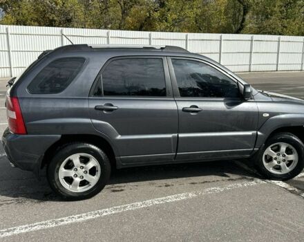 Серый Киа Sportage, объемом двигателя 2 л и пробегом 250 тыс. км за 7500 $, фото 5 на Automoto.ua