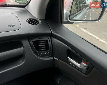 Серый Киа Sportage, объемом двигателя 1.99 л и пробегом 230 тыс. км за 8000 $, фото 32 на Automoto.ua