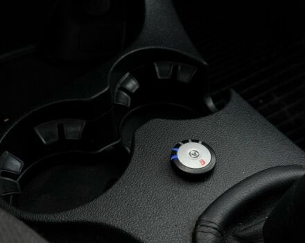 Серый Киа Sportage, объемом двигателя 2 л и пробегом 228 тыс. км за 8600 $, фото 22 на Automoto.ua