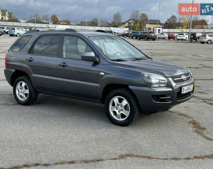 Серый Киа Sportage, объемом двигателя 2 л и пробегом 167 тыс. км за 7600 $, фото 2 на Automoto.ua