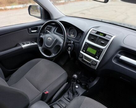 Серый Киа Sportage, объемом двигателя 2 л и пробегом 228 тыс. км за 8600 $, фото 17 на Automoto.ua
