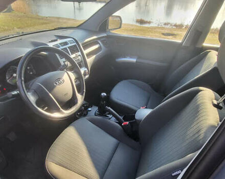 Сірий Кіа Sportage, об'ємом двигуна 2 л та пробігом 199 тис. км за 8690 $, фото 16 на Automoto.ua
