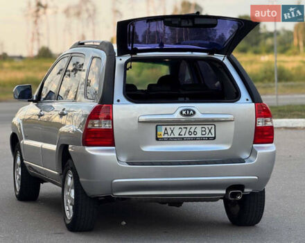 Серый Киа Sportage, объемом двигателя 2 л и пробегом 208 тыс. км за 6999 $, фото 8 на Automoto.ua