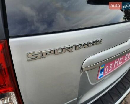 Серый Киа Sportage, объемом двигателя 2 л и пробегом 186 тыс. км за 9100 $, фото 90 на Automoto.ua