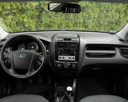 Сірий Кіа Sportage, об'ємом двигуна 2 л та пробігом 178 тис. км за 4600 $, фото 8 на Automoto.ua