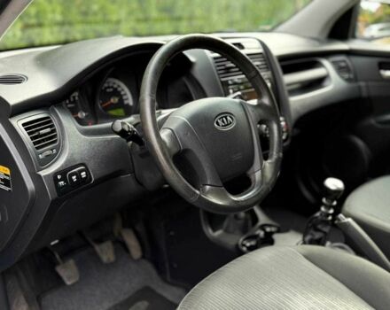 Сірий Кіа Sportage, об'ємом двигуна 2 л та пробігом 178 тис. км за 4600 $, фото 7 на Automoto.ua