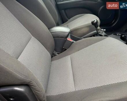 Серый Киа Sportage, объемом двигателя 2 л и пробегом 165 тыс. км за 7490 $, фото 22 на Automoto.ua