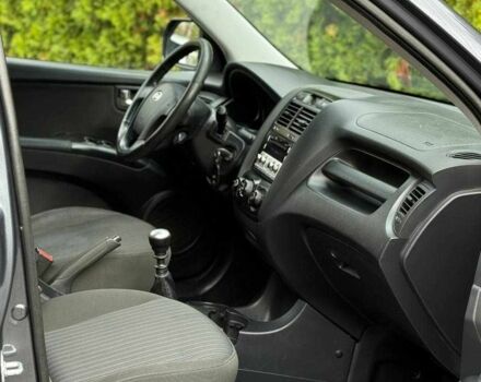 Сірий Кіа Sportage, об'ємом двигуна 2 л та пробігом 178 тис. км за 4600 $, фото 9 на Automoto.ua