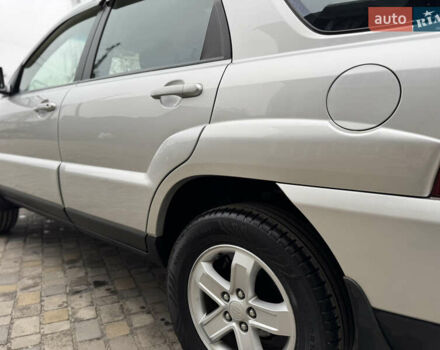 Серый Киа Sportage, объемом двигателя 2 л и пробегом 86 тыс. км за 10200 $, фото 31 на Automoto.ua