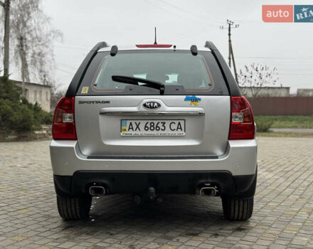 Серый Киа Sportage, объемом двигателя 2 л и пробегом 86 тыс. км за 10200 $, фото 7 на Automoto.ua