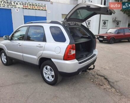 Серый Киа Sportage, объемом двигателя 2 л и пробегом 186 тыс. км за 9100 $, фото 100 на Automoto.ua