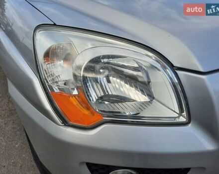 Серый Киа Sportage, объемом двигателя 2 л и пробегом 186 тыс. км за 9100 $, фото 25 на Automoto.ua