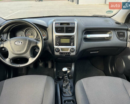 Серый Киа Sportage, объемом двигателя 1.99 л и пробегом 270 тыс. км за 9000 $, фото 22 на Automoto.ua