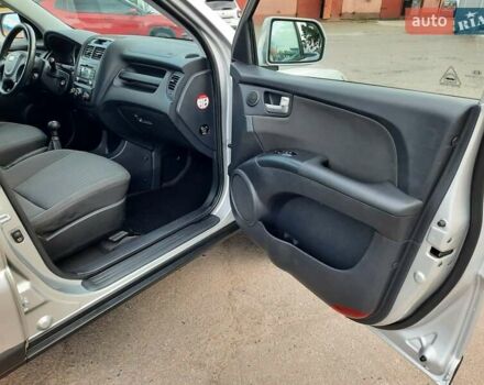 Серый Киа Sportage, объемом двигателя 2 л и пробегом 186 тыс. км за 9100 $, фото 121 на Automoto.ua