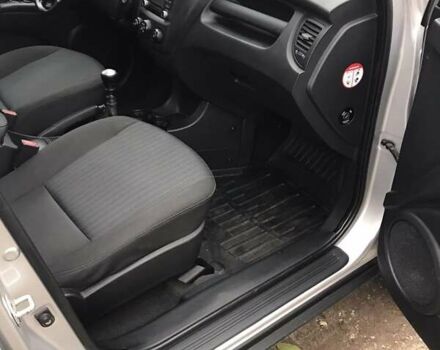 Сірий Кіа Sportage, об'ємом двигуна 2 л та пробігом 180 тис. км за 8890 $, фото 6 на Automoto.ua